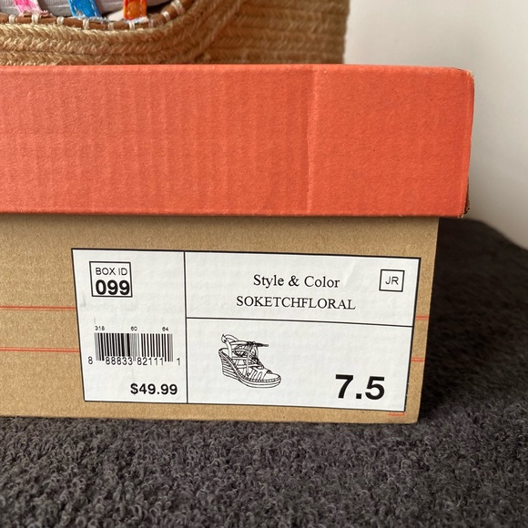 SO Women’s Multi Color Lace Up Espadrilles - Size 7.5 - Picture 7 of 9